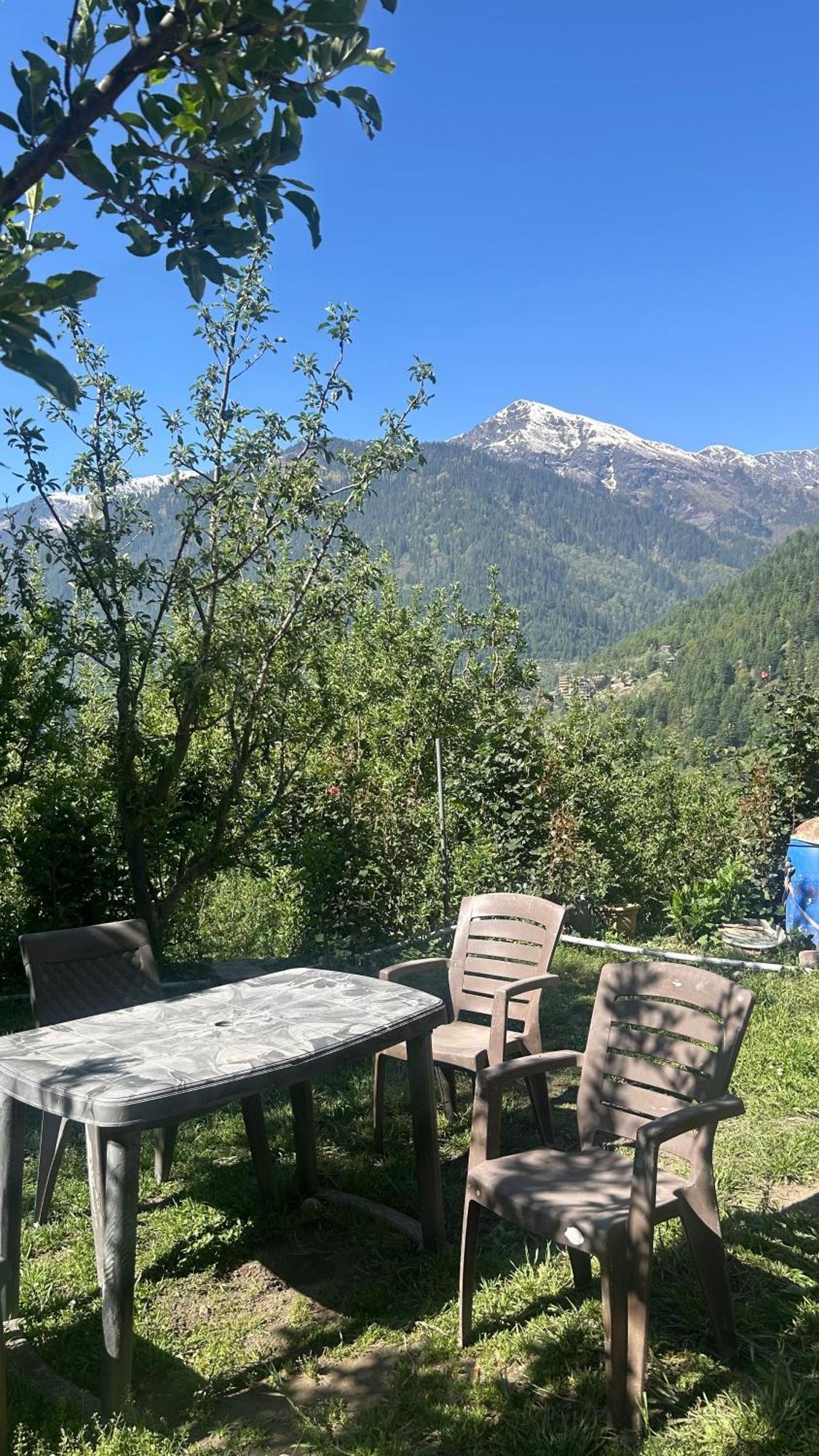 Sunface Homestay Manāli Екстериор снимка