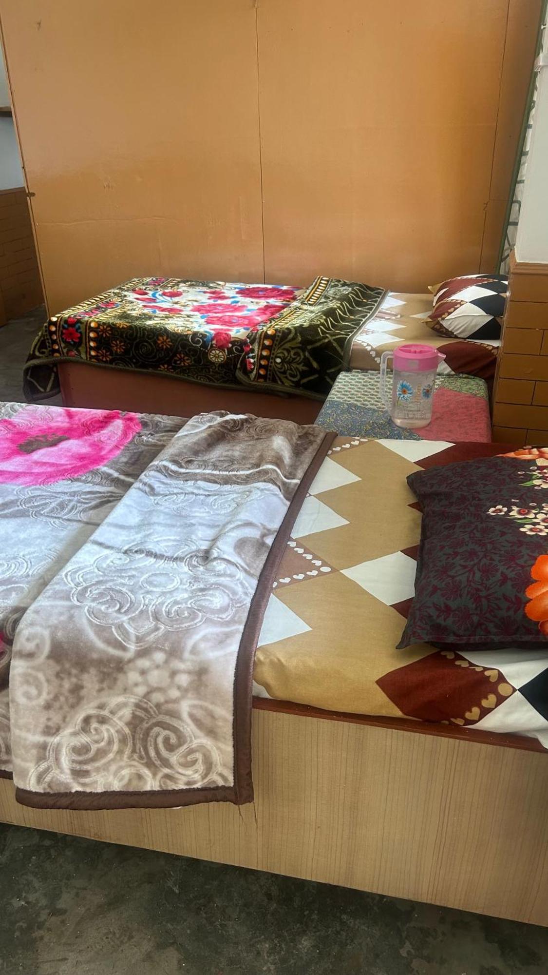 Sunface Homestay Manāli Екстериор снимка