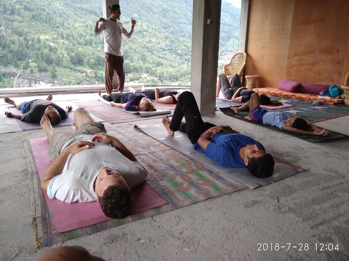 Sunface Homestay Manāli Екстериор снимка