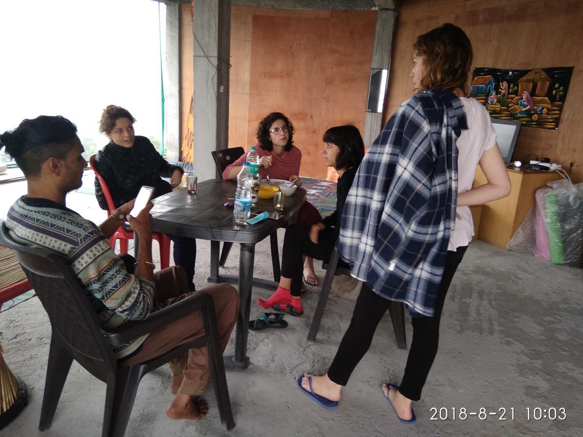 Sunface Homestay Manāli Екстериор снимка
