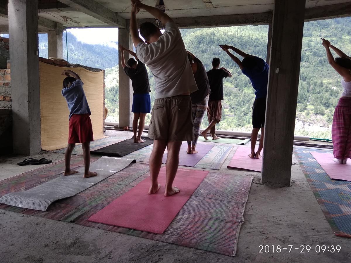 Sunface Homestay Manāli Екстериор снимка