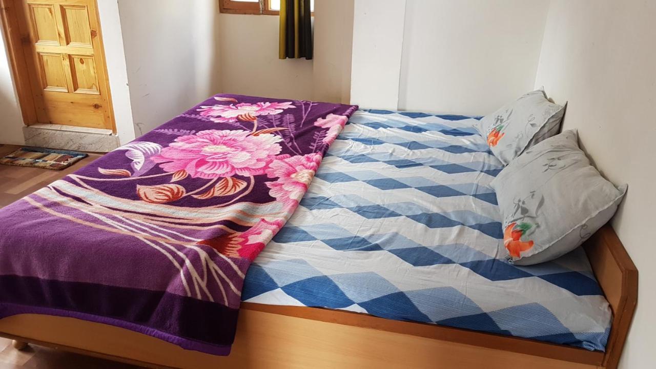 Sunface Homestay Manāli Екстериор снимка