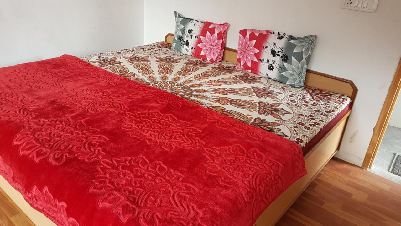 Sunface Homestay Manāli Екстериор снимка