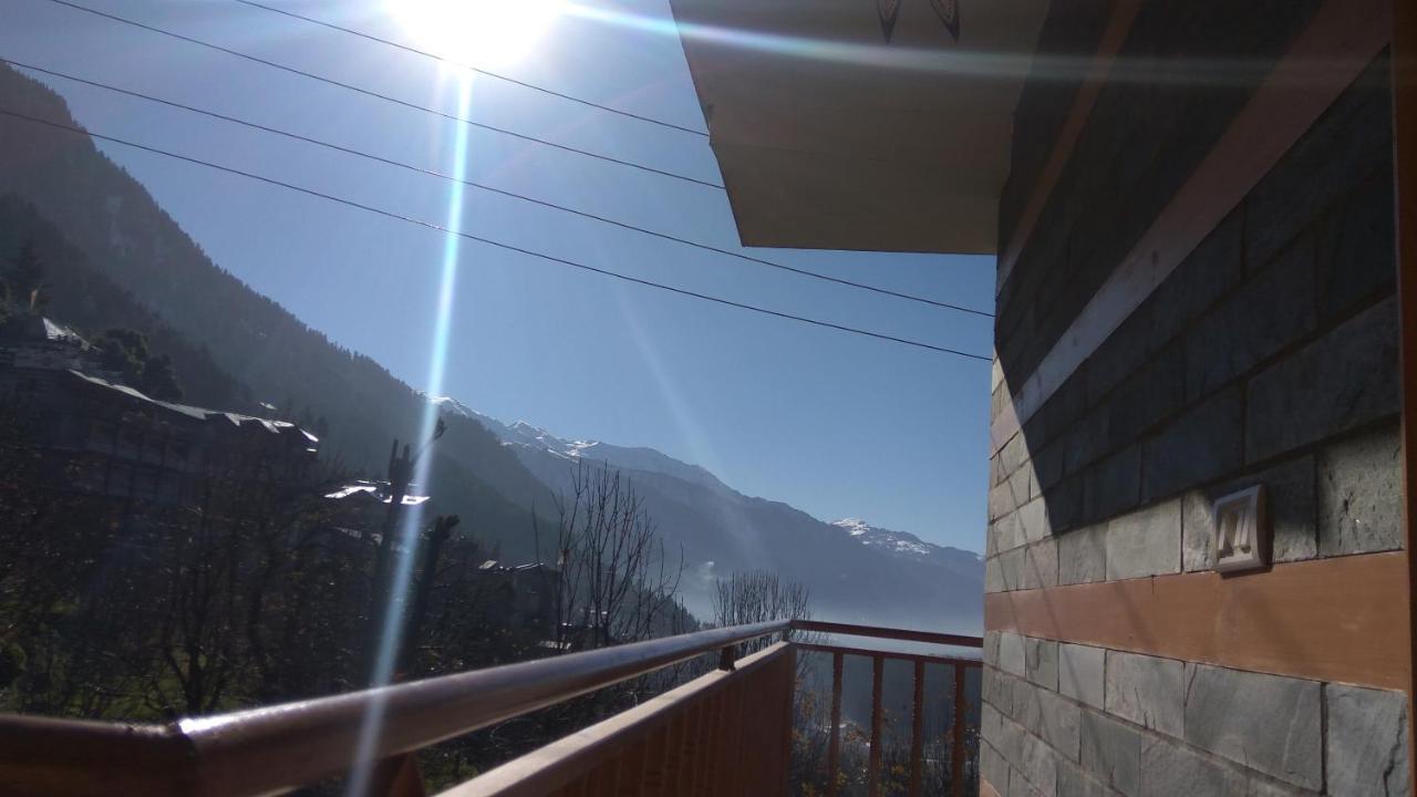 Sunface Homestay Manāli Екстериор снимка