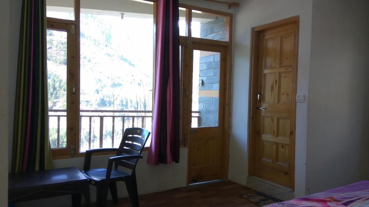Sunface Homestay Manāli Екстериор снимка