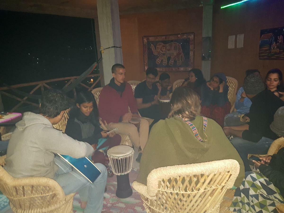 Sunface Homestay Manāli Екстериор снимка