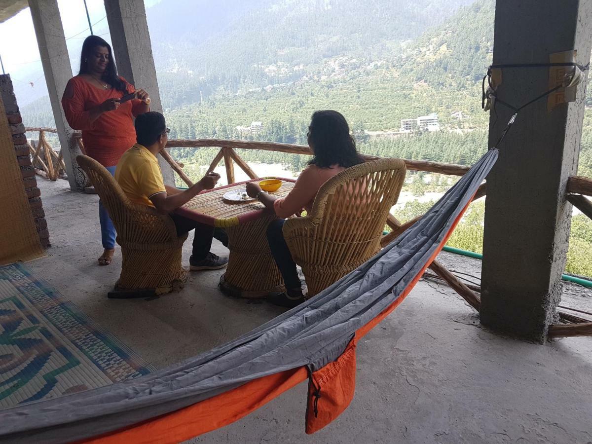 Sunface Homestay Manāli Екстериор снимка