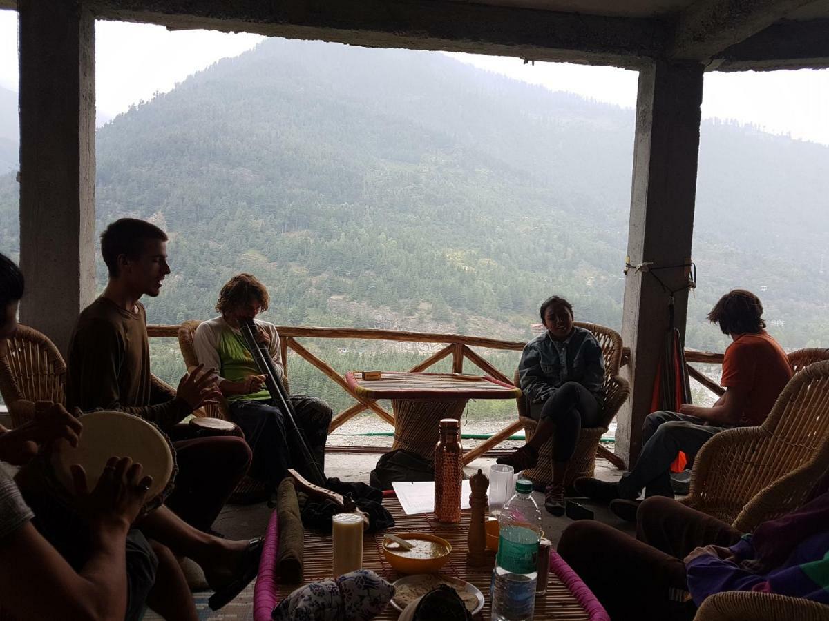 Sunface Homestay Manāli Екстериор снимка