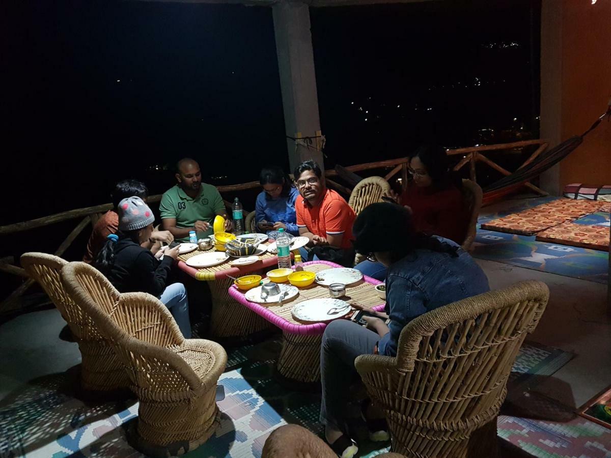 Sunface Homestay Manāli Екстериор снимка